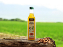 Naturally Made Cold Pressed Peanut Oil
